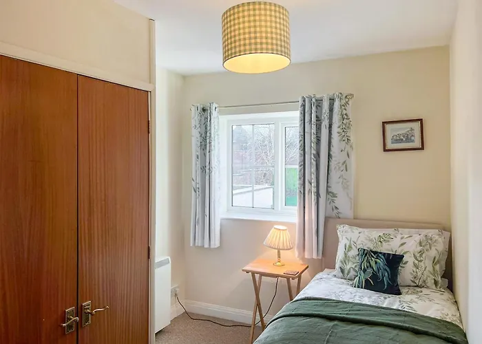 Half Moon * Brafferton