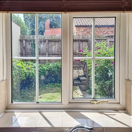 Half Moon Brafferton